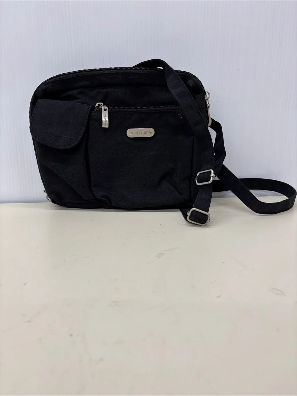 Baggallini Black Messenger Crossbody Bag